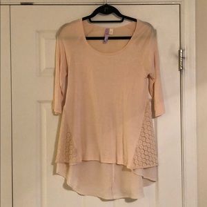Alya light pink top w/ lace detail (high/low) - XS